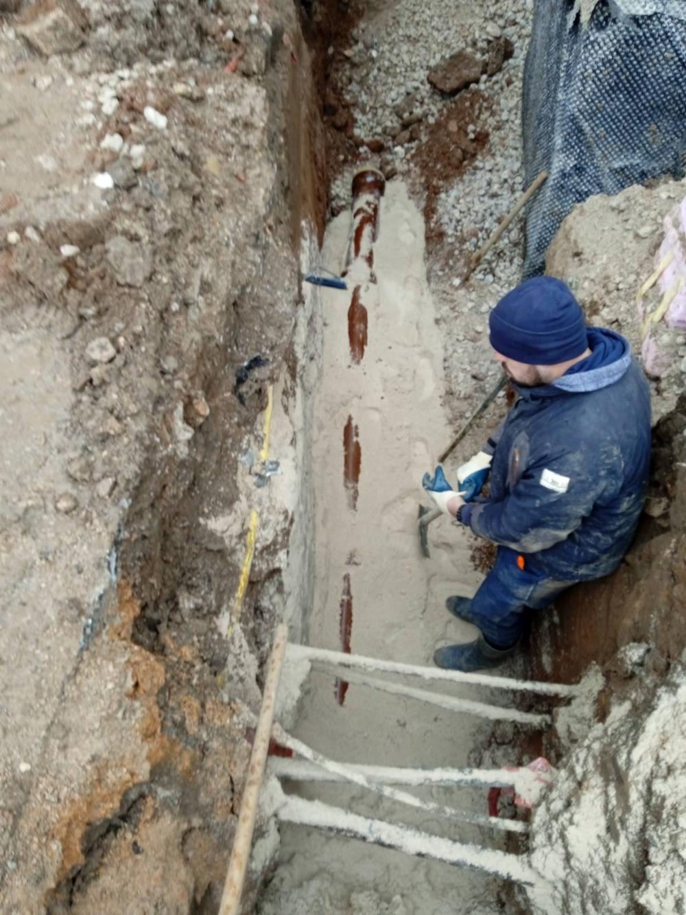 Služba održavanja kanalizacione mreže i objekata: RADOVI NA KANALIZACIONOJ MREŽI