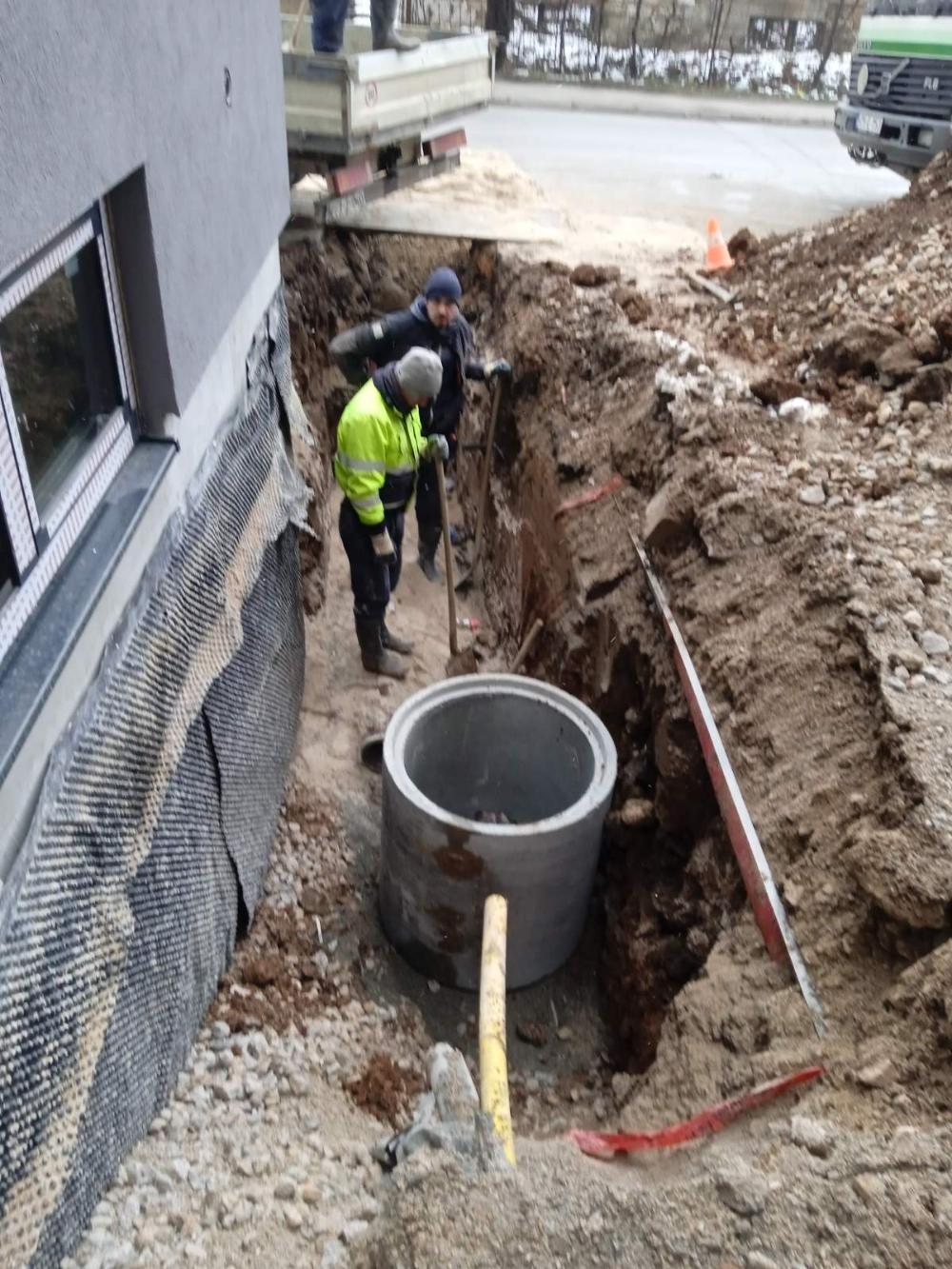 Služba održavanja kanalizacione mreže i objekata: RADOVI NA KANALIZACIONOJ MREŽI