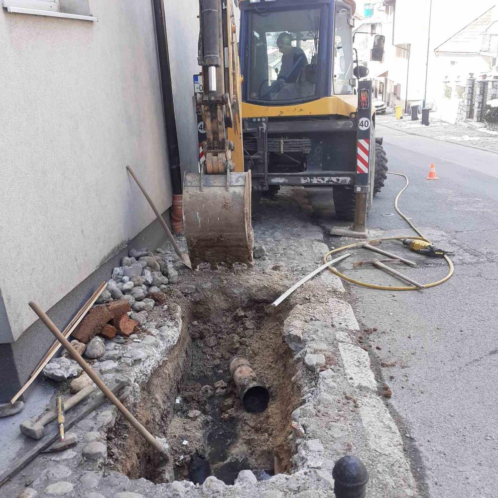Služba održavanja kanalizacione mreže i objekata: RADOVI NA KANALIZACIONOJ MREŽI