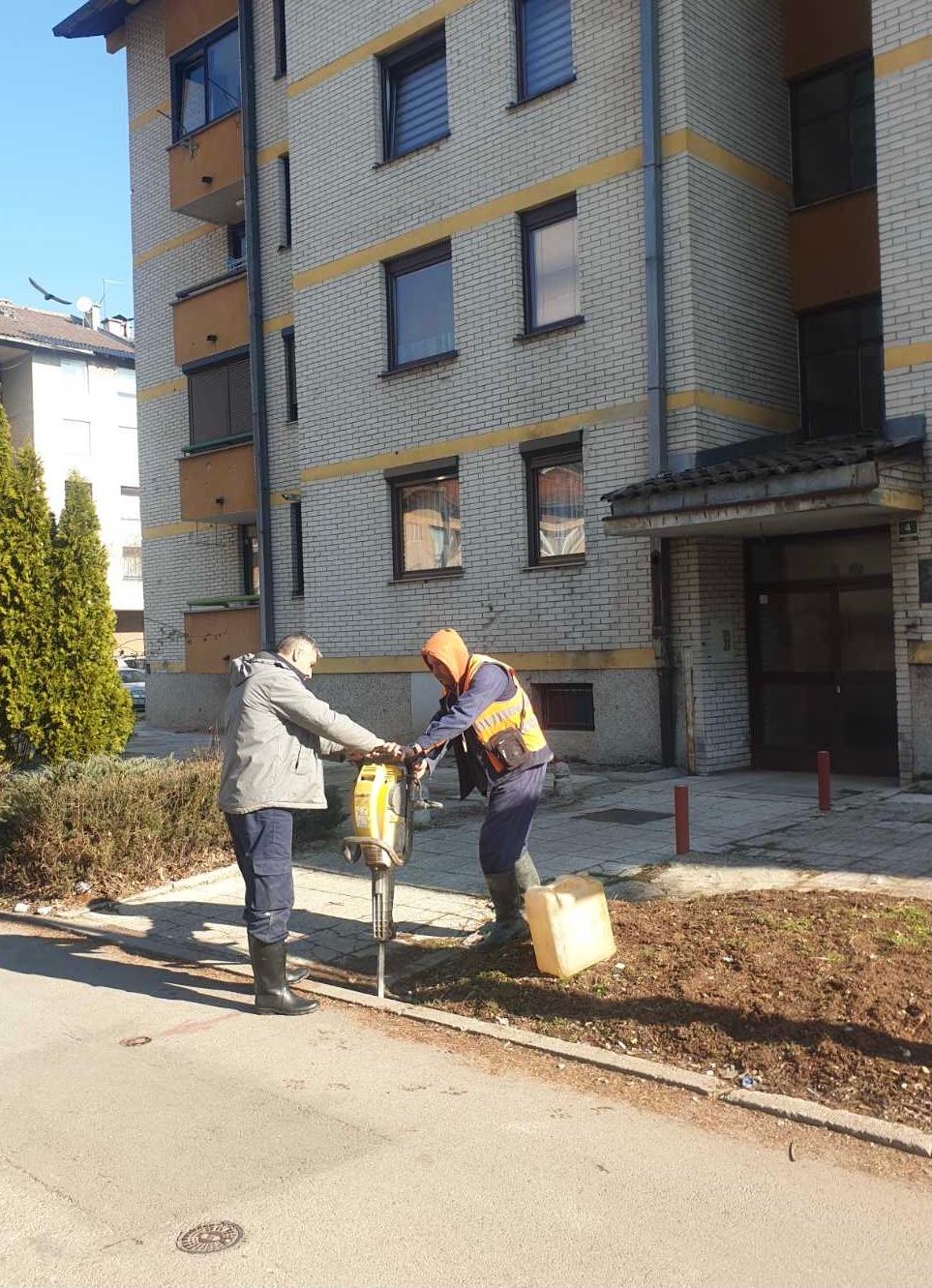 Služba za održavanje vodovodne mreže i objekata:  RADOVI NA VODOVODNOJ MREŽI