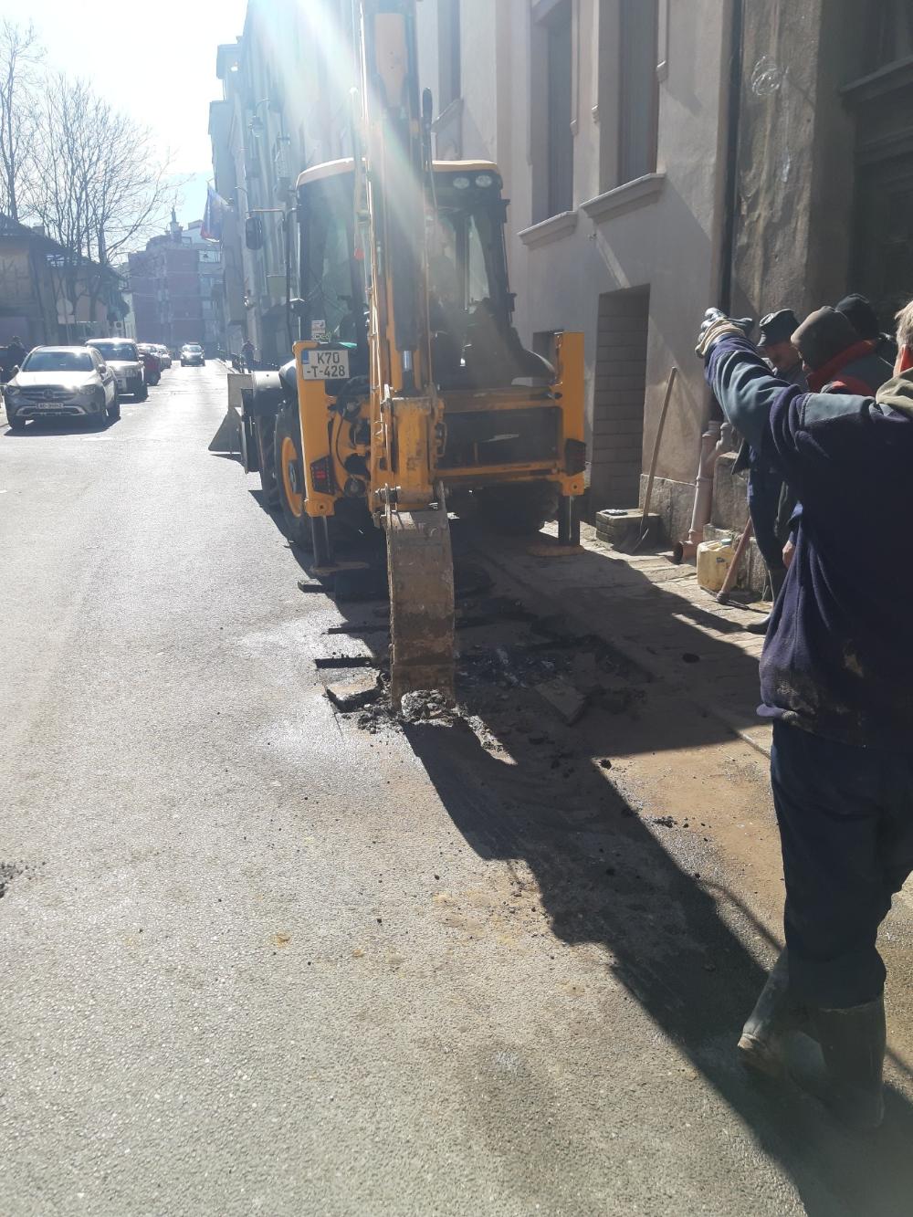 Služba za održavanje vodovodne mreže i objekata:  RADOVI NA VODOVODNOJ MREŽI
