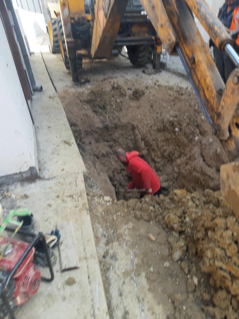 Služba za održavanje vodovodne mreže i objekata:  RADOVI NA VODOVODNOJ MREŽI