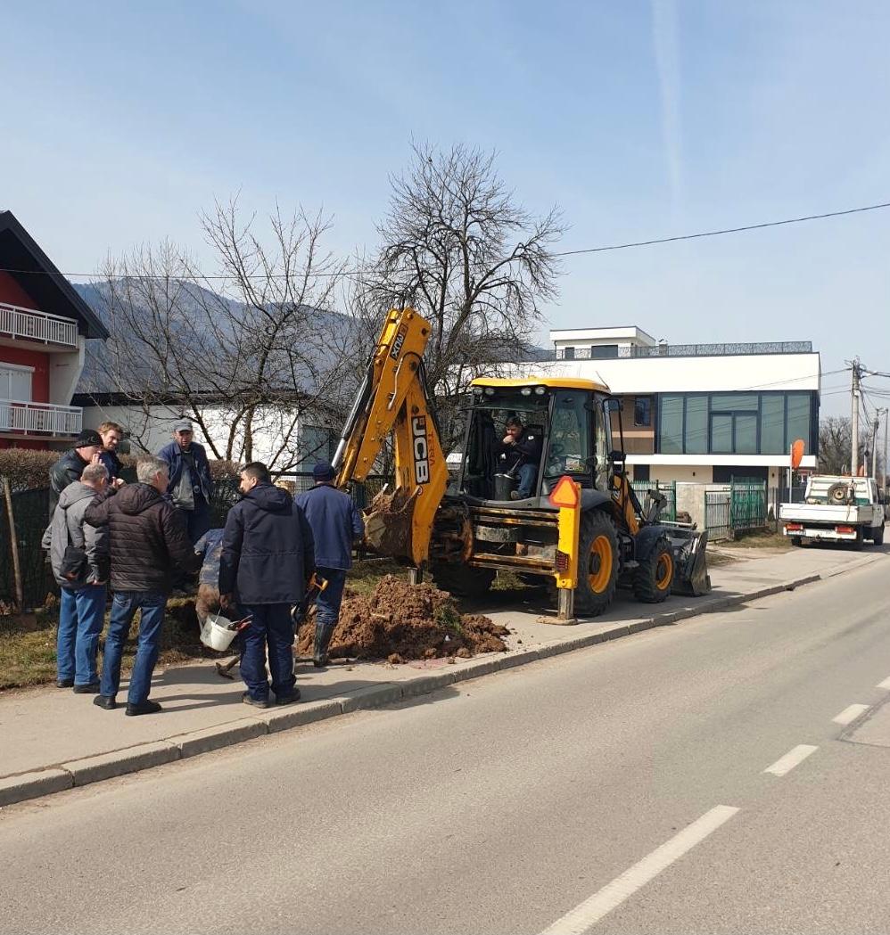 Služba za održavanje vodovodne mreže i objekata:  RADOVI NA VODOVODNOJ MREŽI