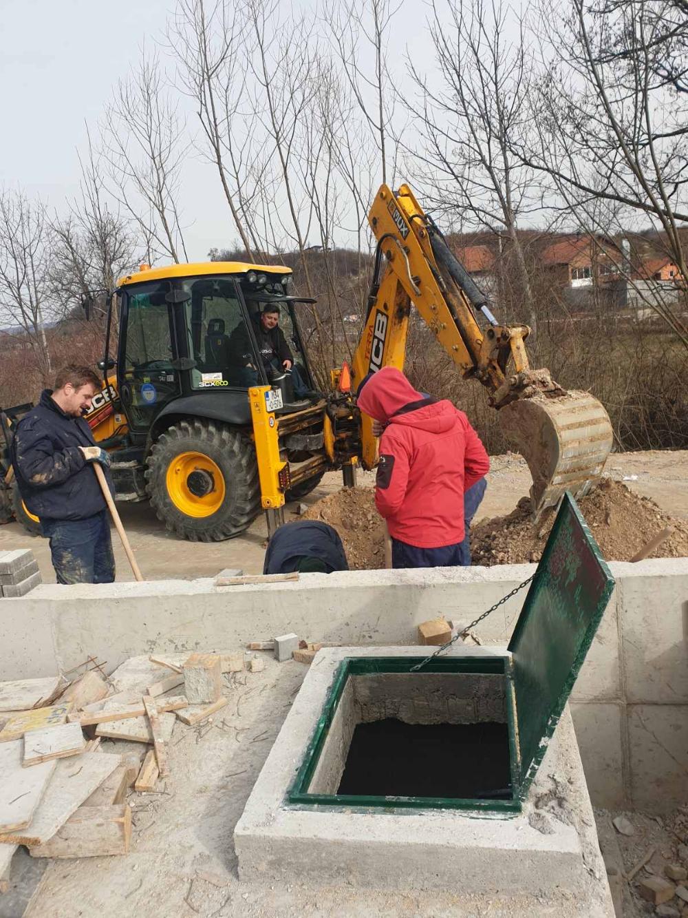 Služba za održavanje vodovodne mreže i objekata:  RADOVI NA VODOVODNOJ MREŽI