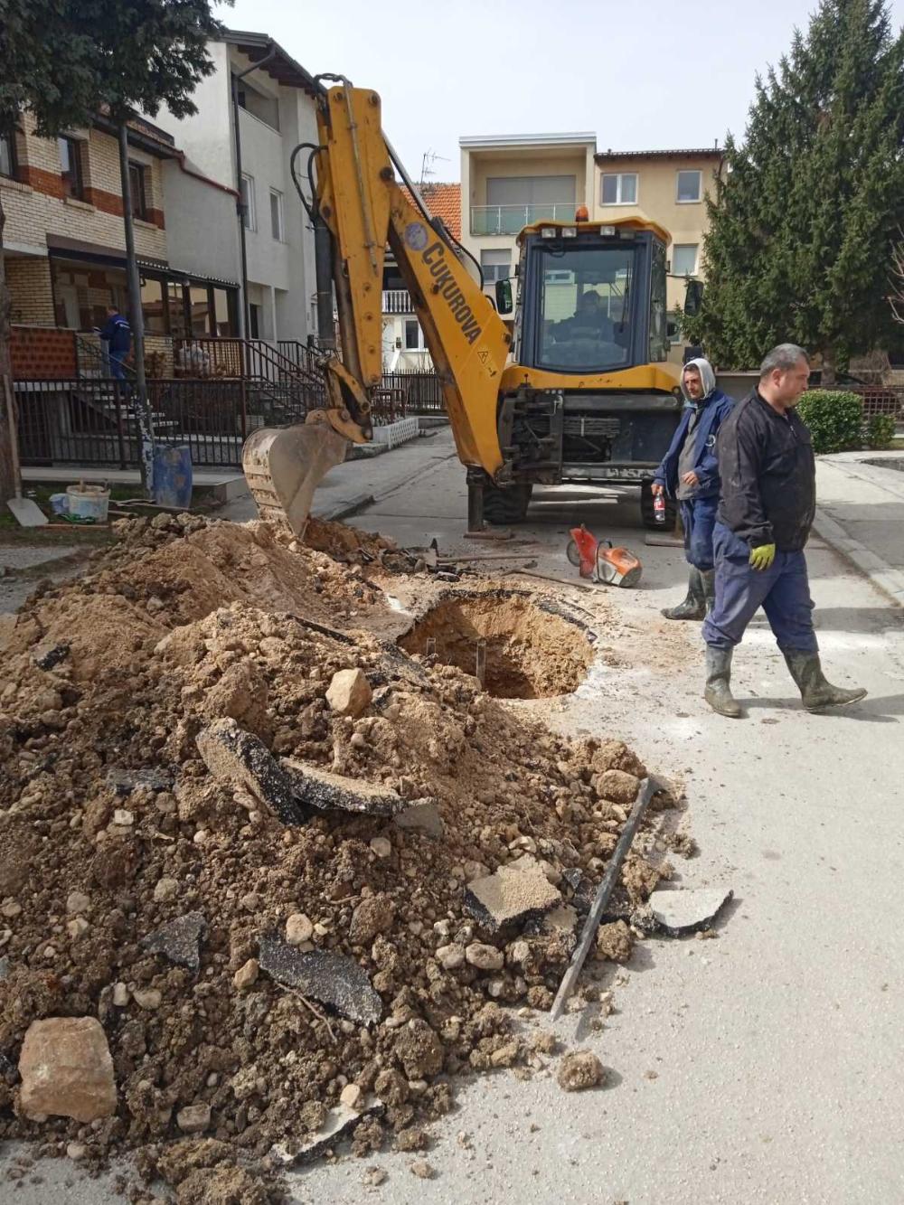 Služba održavanja kanalizacione mreže i objekata: RADOVI NA KANALIZACIONOJ MREŽI