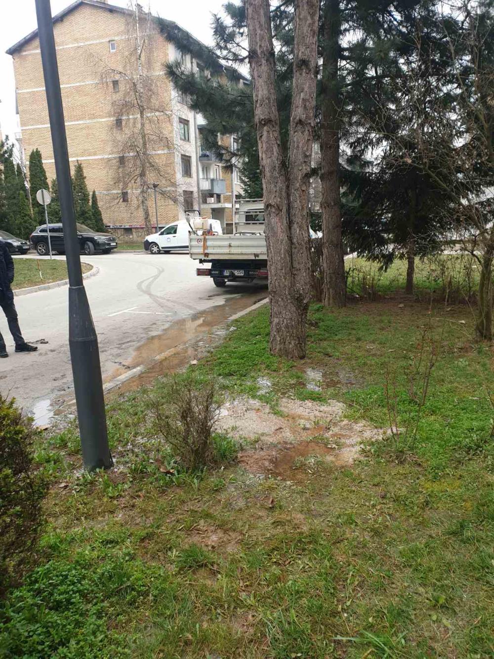 Služba za održavanje vodovodne mreže i objekata:  RADOVI NA VODOVODNOJ MREŽI