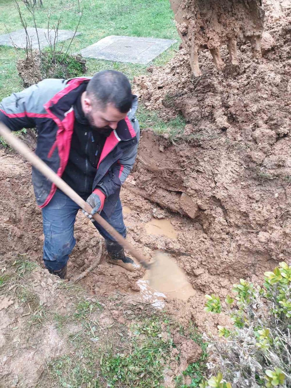 Služba za održavanje vodovodne mreže i objekata:  RADOVI NA VODOVODNOJ MREŽI