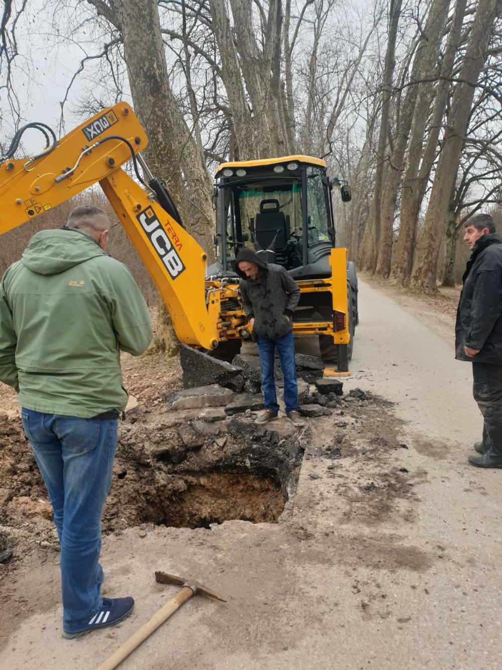 Služba za održavanje vodovodne mreže i objekata:  RADOVI NA VODOVODNOJ MREŽI