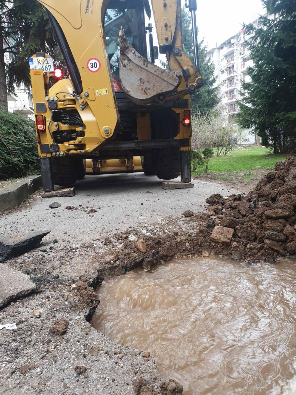 Služba za održavanje vodovodne mreže i objekata:  RADOVI NA VODOVODNOJ MREŽI