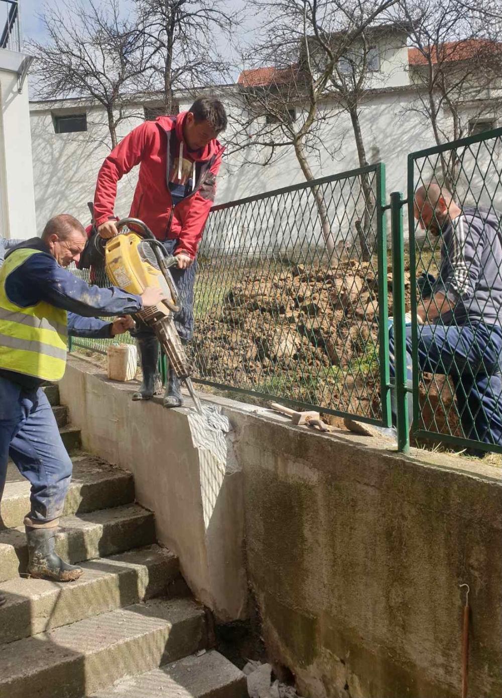 Služba za održavanje vodovodne mreže i objekata:  RADOVI NA VODOVODNOJ MREŽI