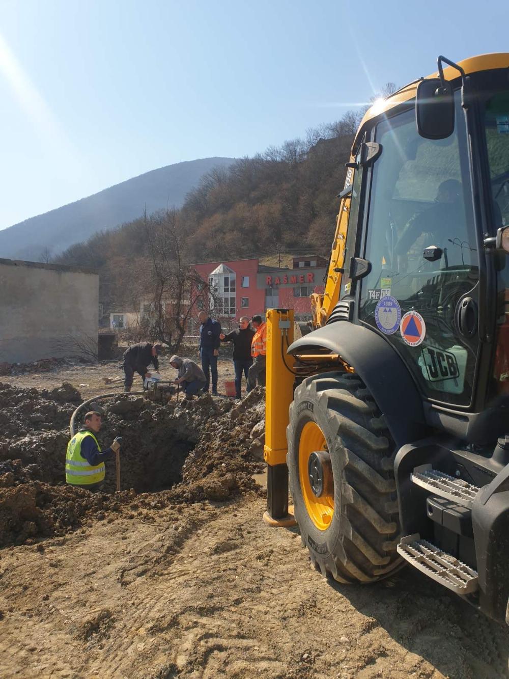 Služba za održavanje vodovodne mreže i objekata:  RADOVI NA VODOVODNOJ MREŽI