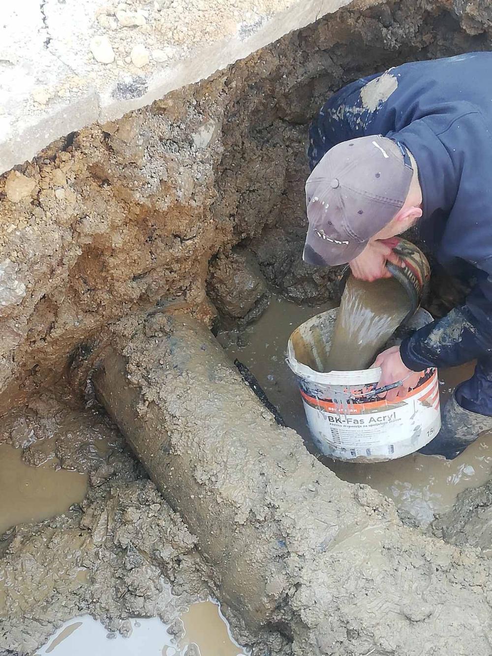 Služba za održavanje vodovodne mreže i objekata:  RADOVI NA VODOVODNOJ MREŽI
