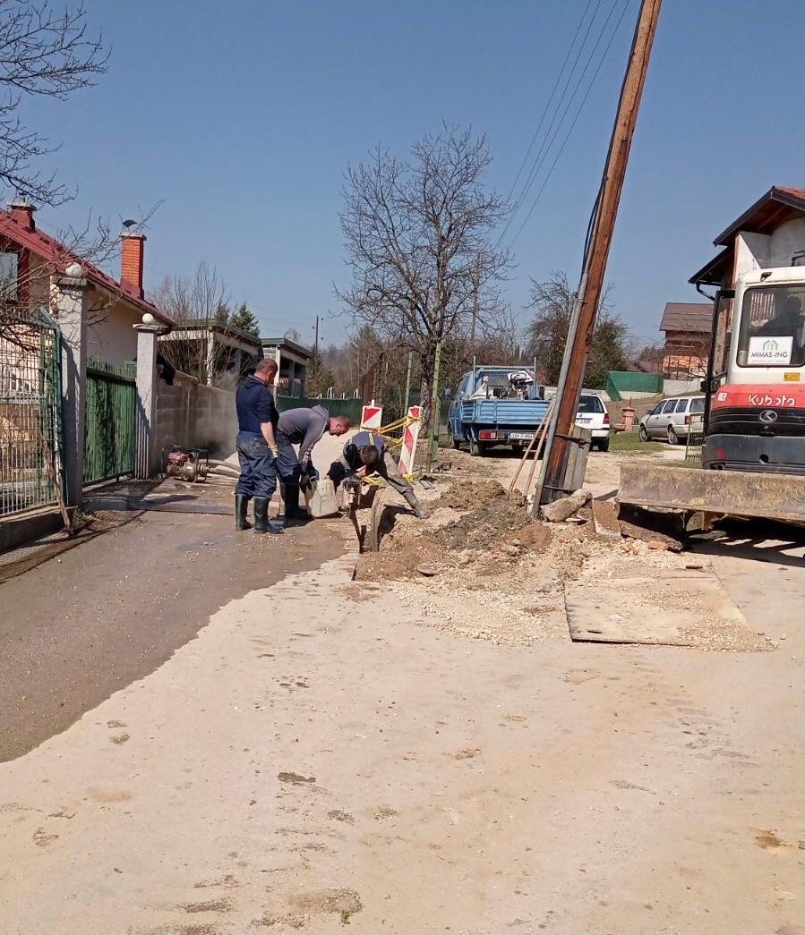 Služba za održavanje vodovodne mreže i objekata:  RADOVI NA VODOVODNOJ MREŽI