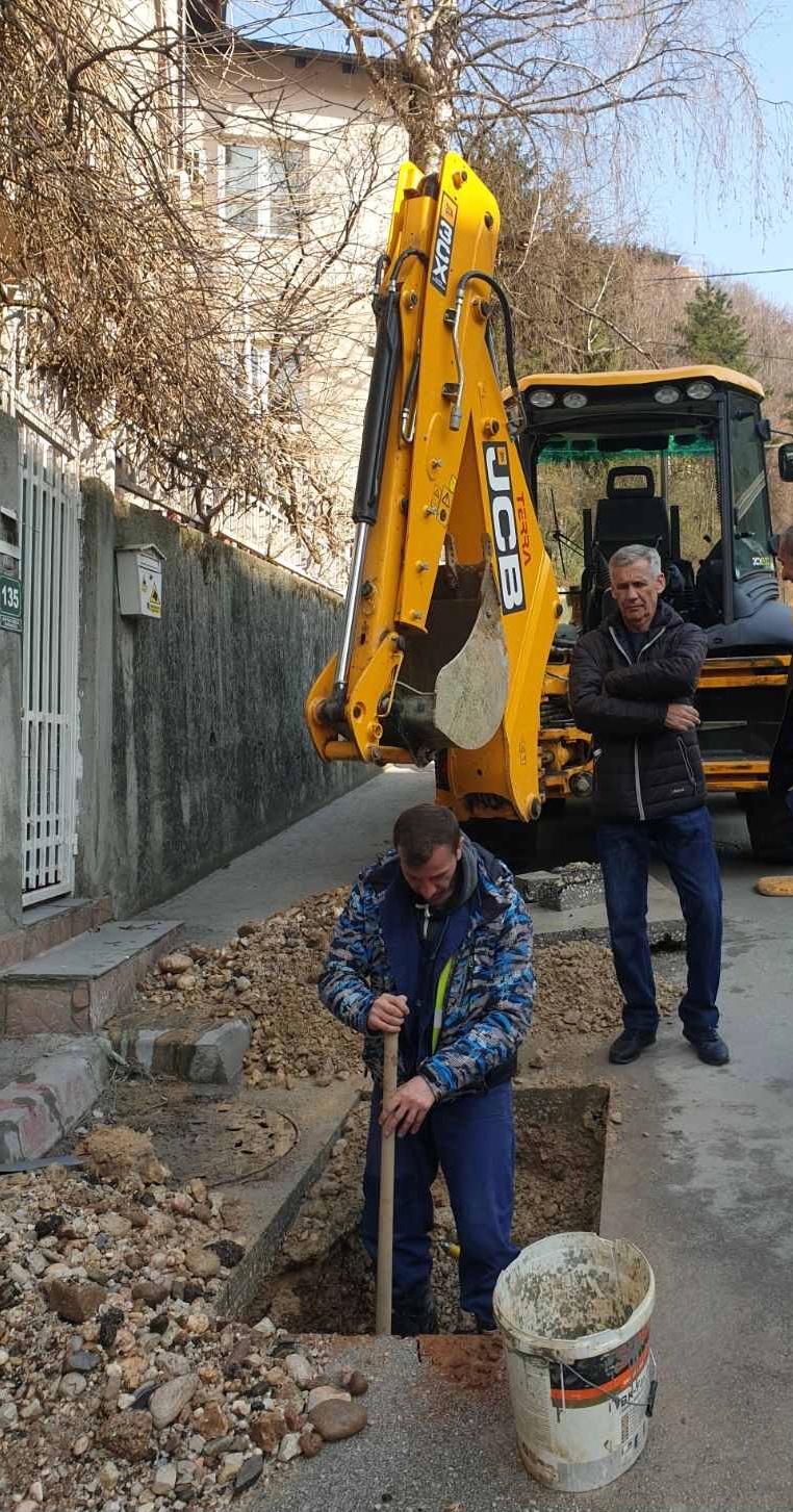 Služba za održavanje vodovodne mreže i objekata:  RADOVI NA VODOVODNOJ MREŽI
