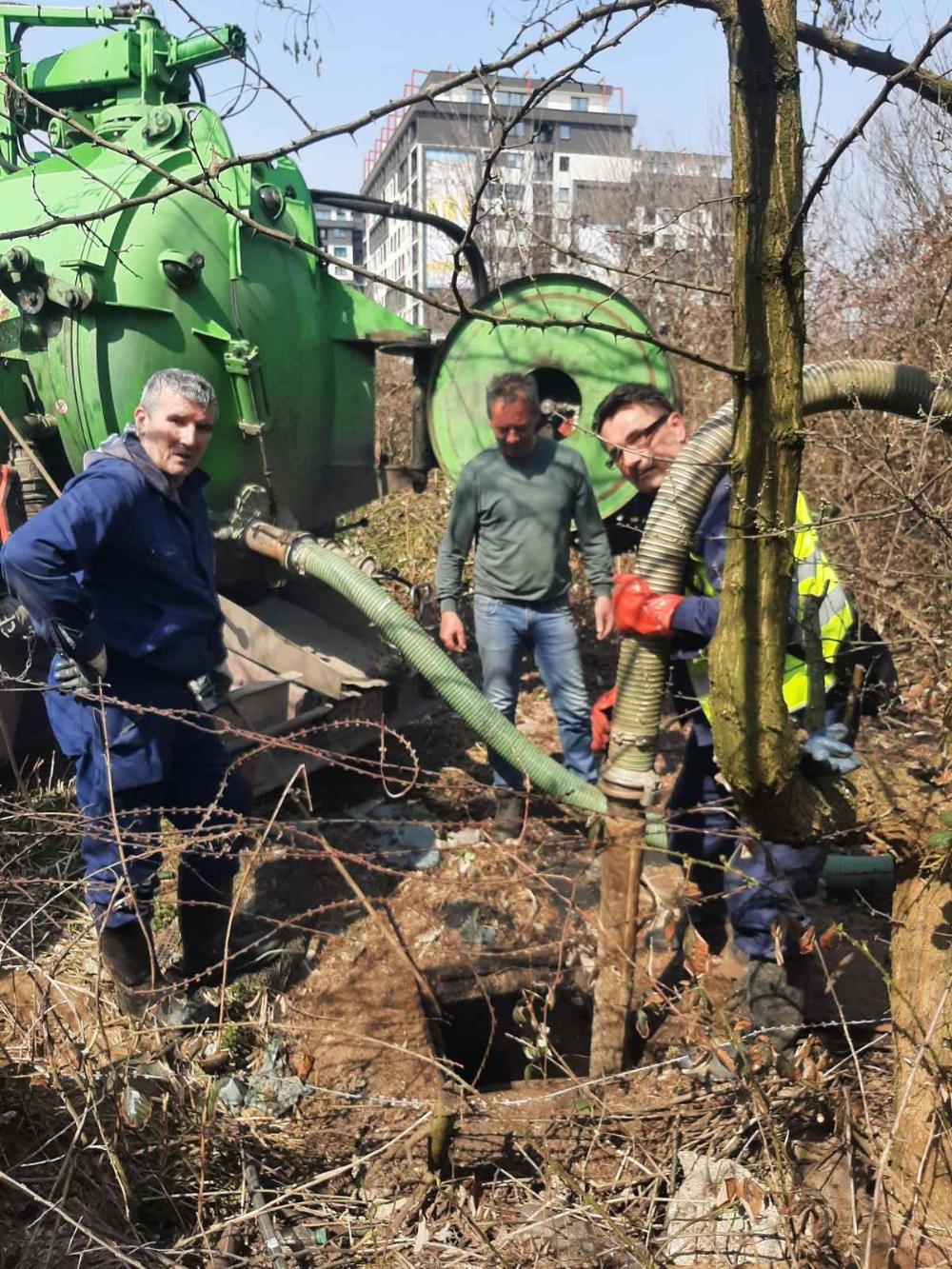 Služba održavanja kanalizacione mreže i objekata: RADOVI NA KANALIZACIONOJ MREŽI