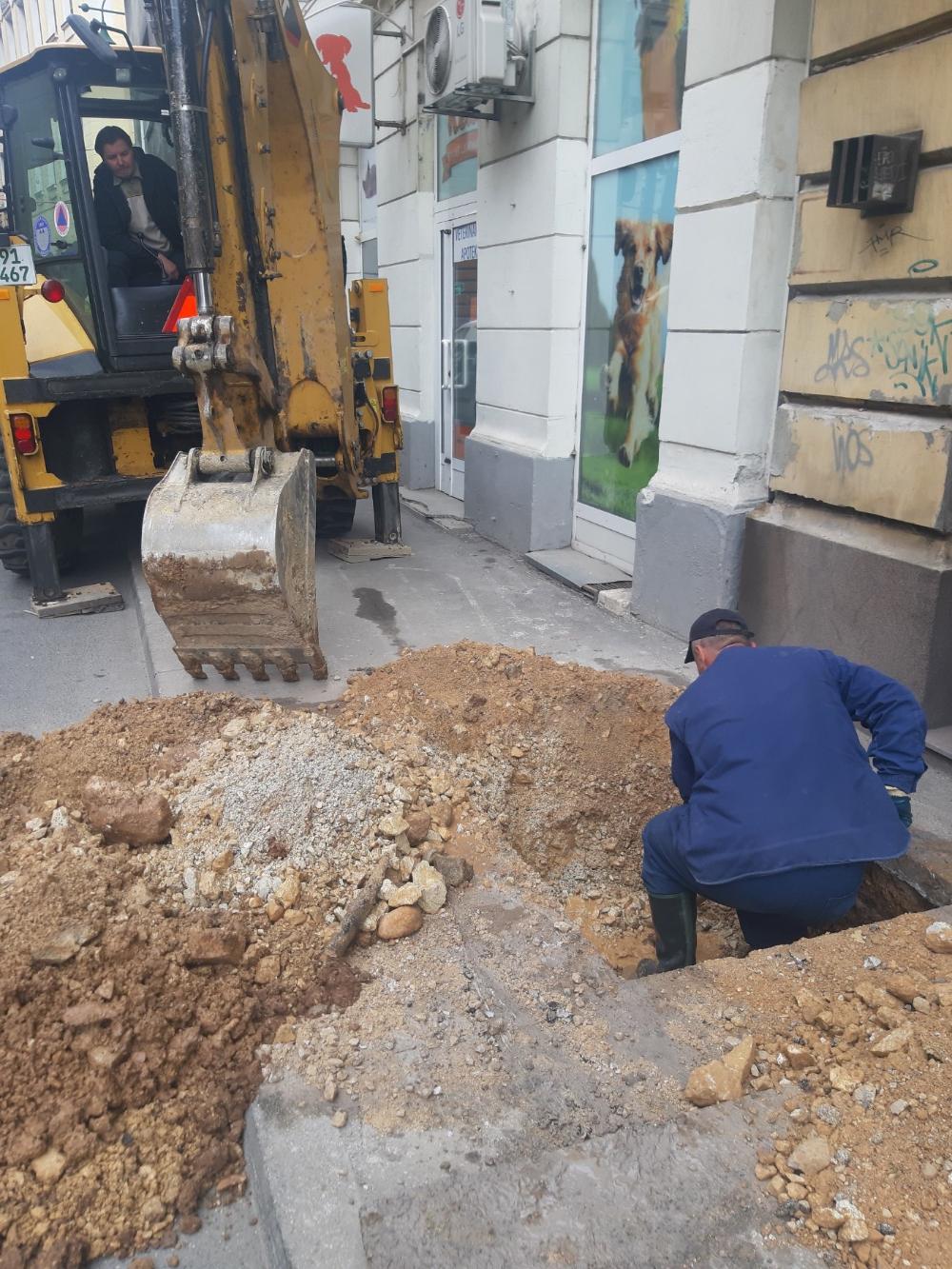 Služba za održavanje vodovodne mreže i objekata:  RADOVI NA VODOVODNOJ MREŽI