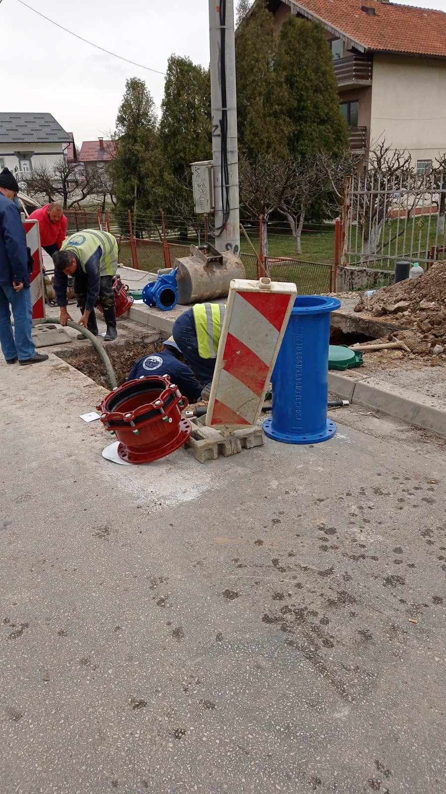 Služba za održavanje vodovodne mreže i objekata:  RADOVI NA VODOVODNOJ MREŽI
