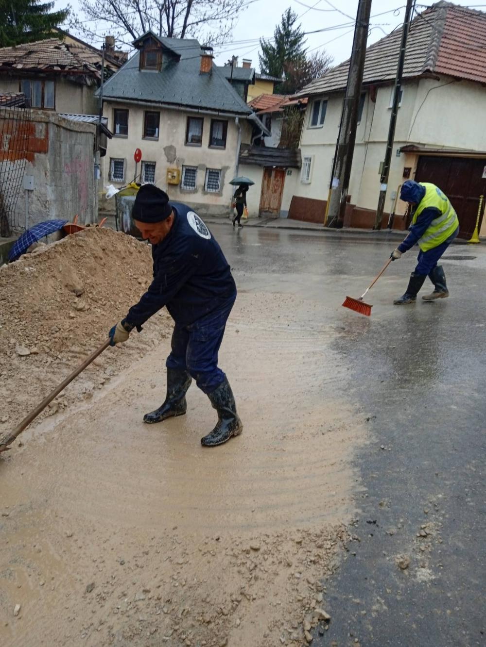 Služba održavanja kanalizacione mreže i objekata: RADOVI NA KANALIZACIONOJ MREŽI