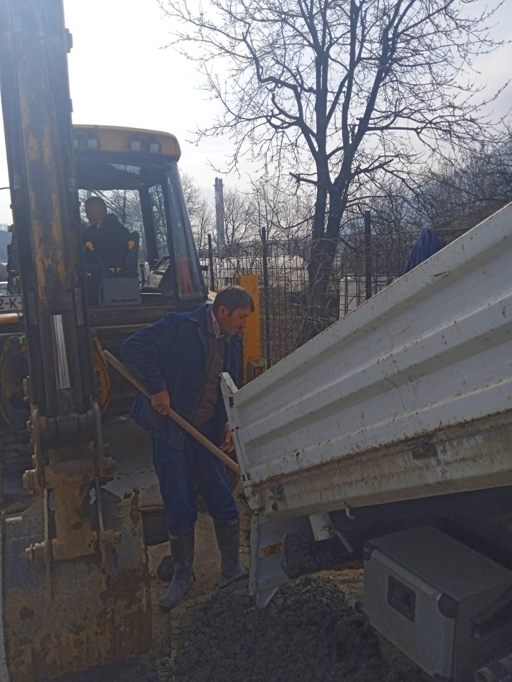 Služba održavanja kanalizacione mreže i objekata: RADOVI NA KANALIZACIONOJ MREŽI