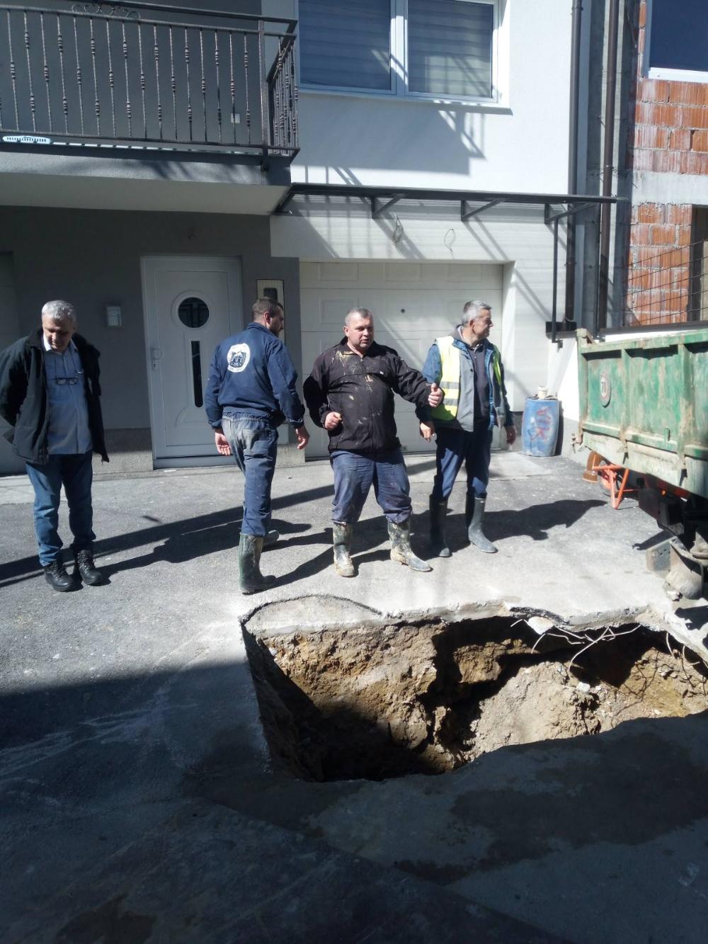 Služba održavanja kanalizacione mreže i objekata: RADOVI NA KANALIZACIONOJ MREŽI