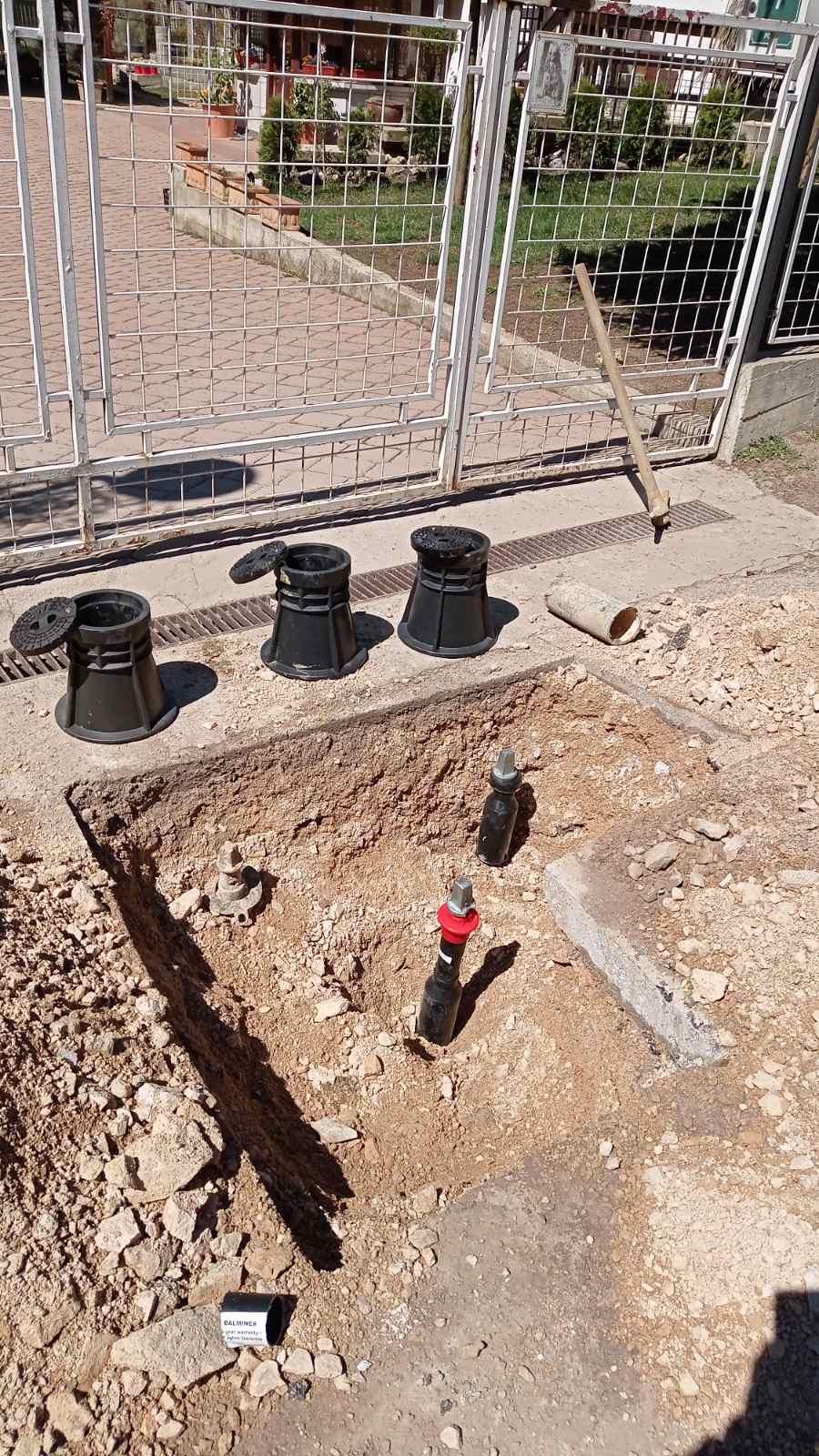 Služba za održavanje vodovodne mreže i objekata:  RADOVI NA VODOVODNOJ MREŽI