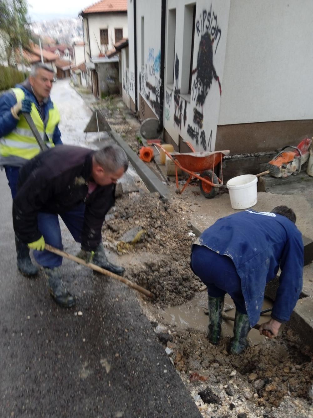 Služba održavanja kanalizacione mreže i objekata: RADOVI NA KANALIZACIONOJ MREŽI