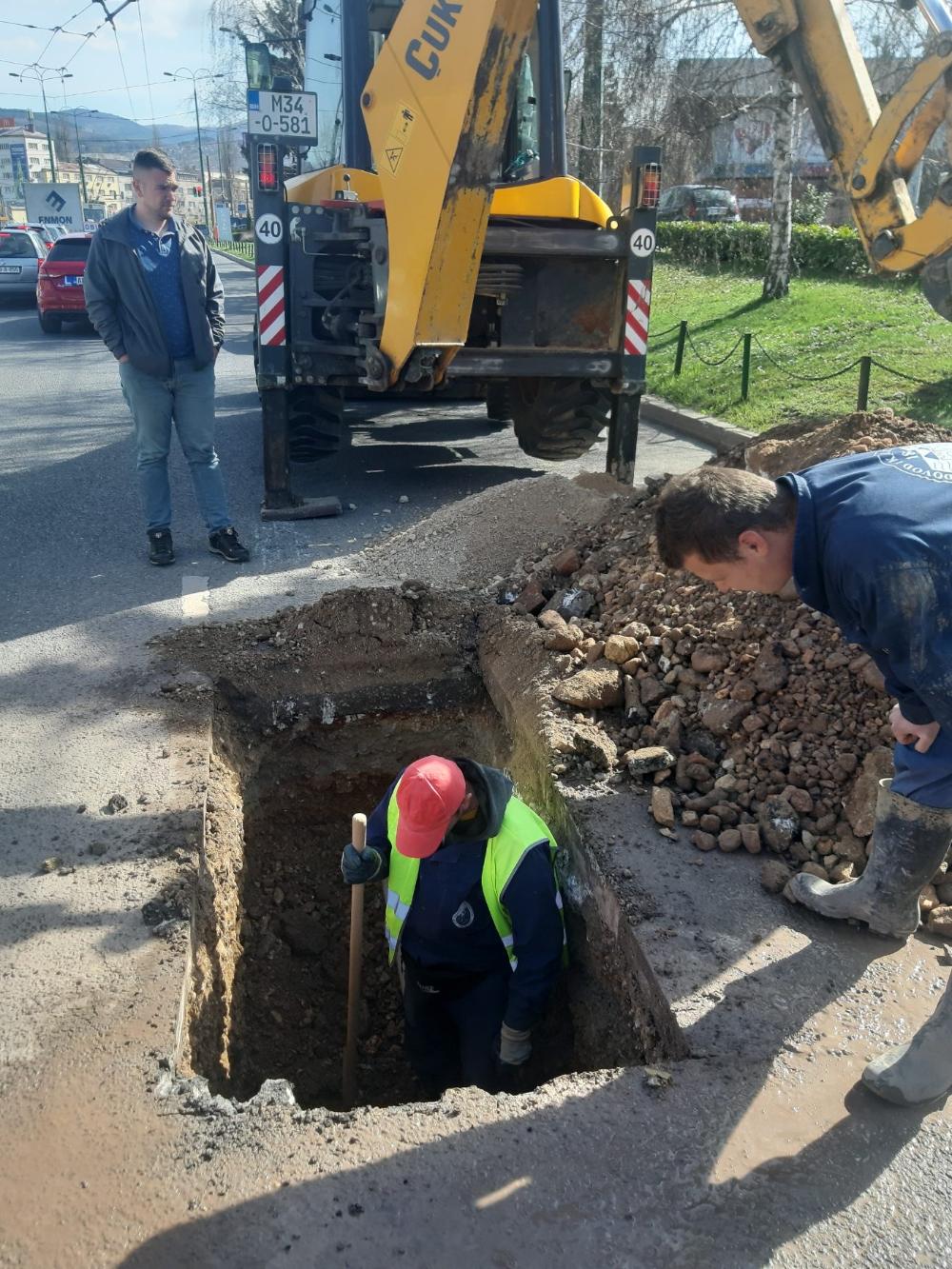 Služba za održavanje vodovodne mreže i objekata:  RADOVI NA VODOVODNOJ MREŽI