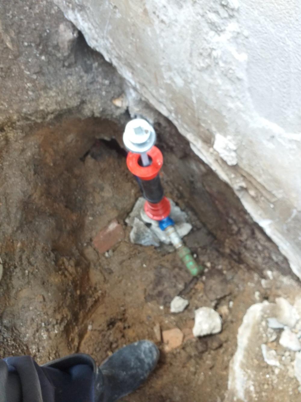 Služba za održavanje vodovodne mreže i objekata:  RADOVI NA VODOVODNOJ MREŽI