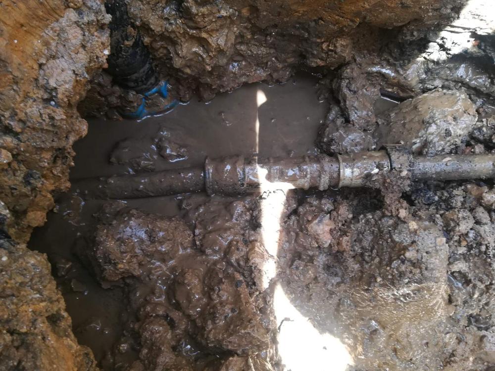 Služba za održavanje vodovodne mreže i objekata:  RADOVI NA VODOVODNOJ MREŽI