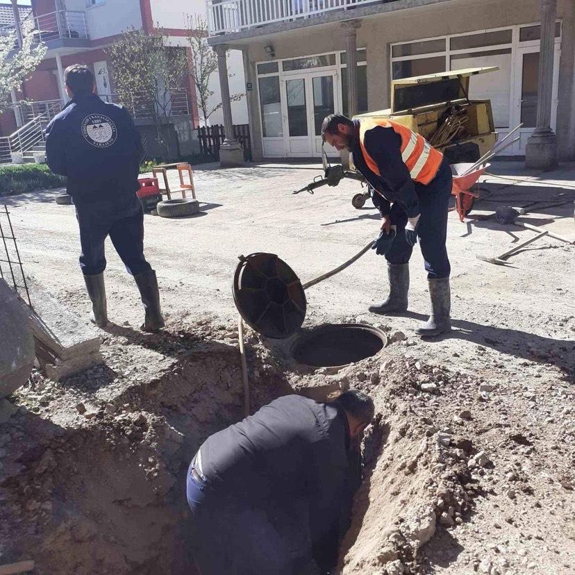 Služba održavanja kanalizacione mreže i objekata:  RADOVI NA KANALIZACIONOJ MREŽI