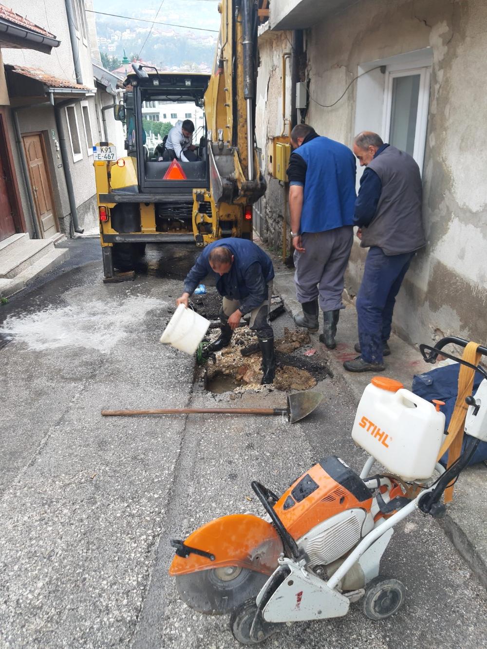 Služba za održavanje vodovodne mreže i objekata:  RADOVI NA VODOVODNOJ MREŽI
