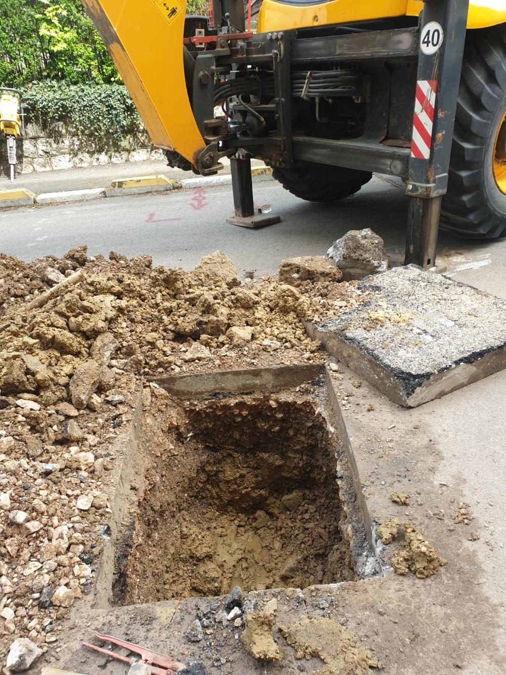 Služba za održavanje vodovodne mreže i objekata:  RADOVI NA VODOVODNOJ MREŽI