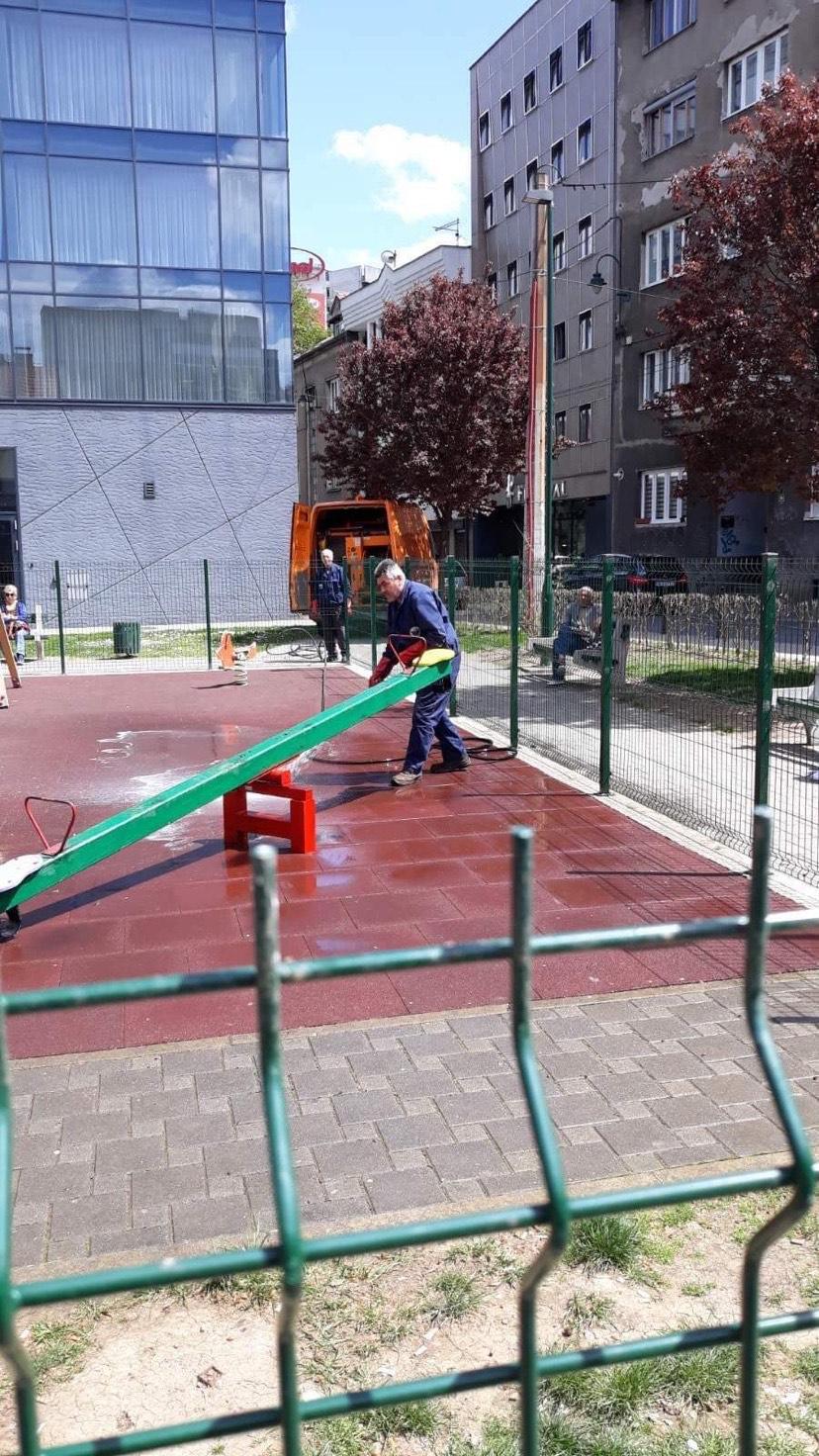 Služba održavanja kanalizacione mreže i objekata:  RADOVI NA KANALIZACIONOJ MREŽI
