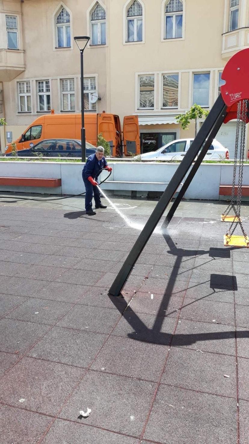 Služba održavanja kanalizacione mreže i objekata:  RADOVI NA KANALIZACIONOJ MREŽI