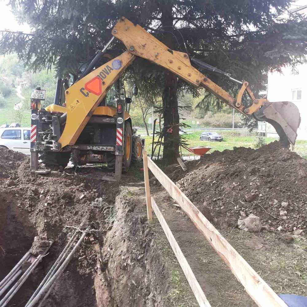 Služba održavanja kanalizacione mreže i objekata:  RADOVI NA KANALIZACIONOJ MREŽI