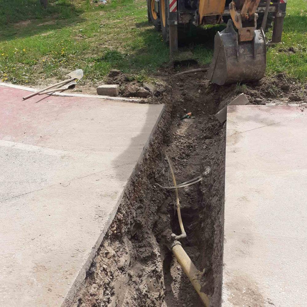 Služba održavanja kanalizacione mreže i objekata: RADOVI NA KANALIZACIONOJ MREŽI