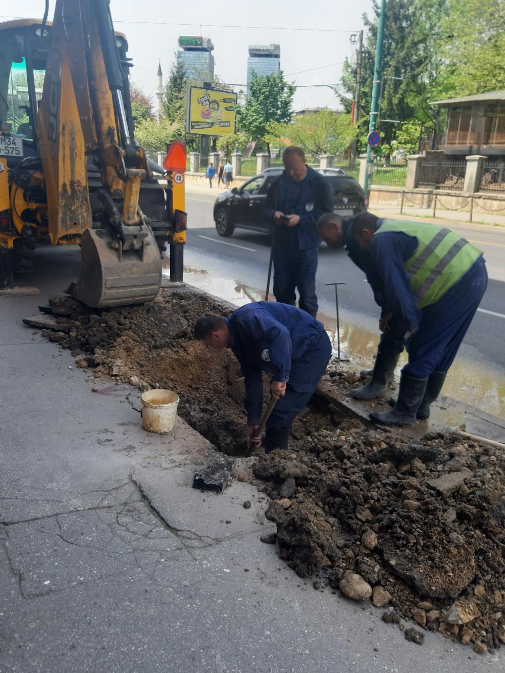 Služba za održavanje vodovodne mreže i objekata:  POPRAVKE KVAROVA NA VODOVODNOJ MREŽI
