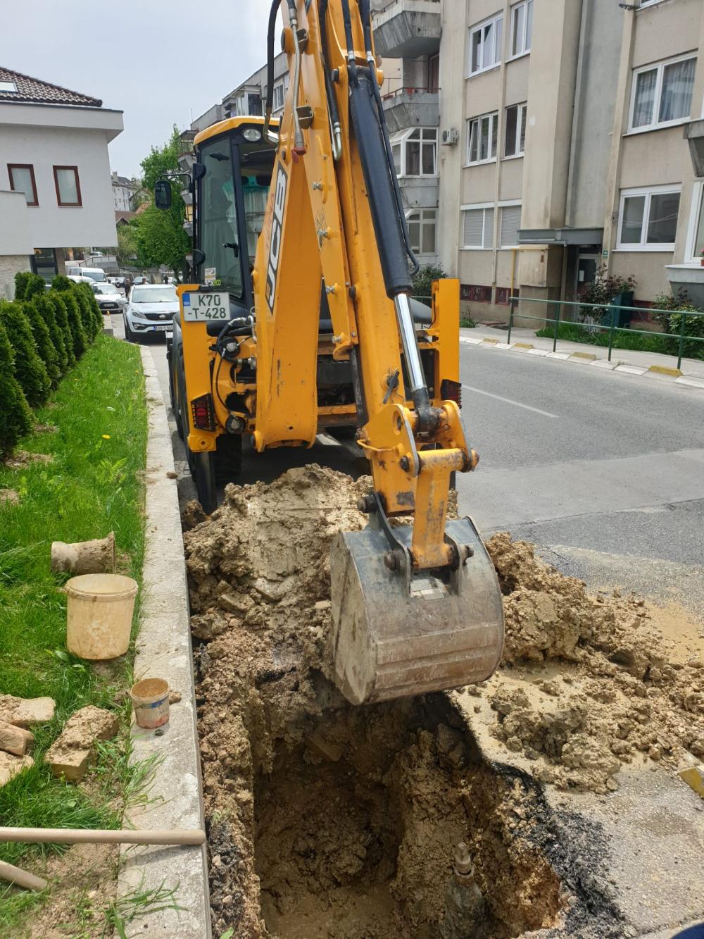 Služba za održavanje vodovodne mreže i objekata:  POPRAVKE KVAROVA NA VODOVODNOJ MREŽI