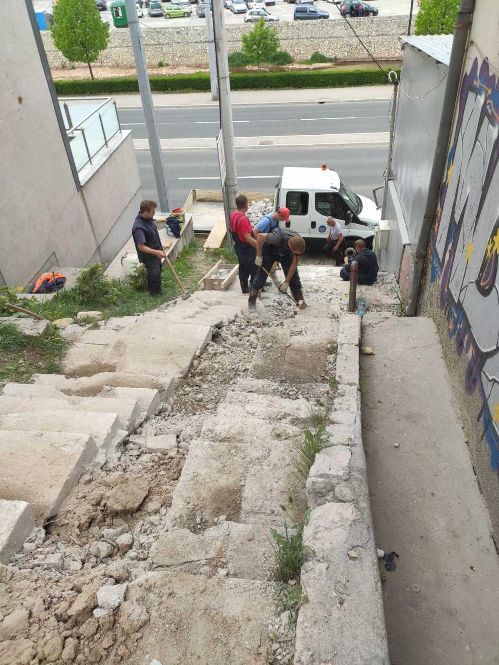 Služba za održavanje vodovodne mreže i objekata:  POPRAVKE KVAROVA NA VODOVODNOJ MREŽI