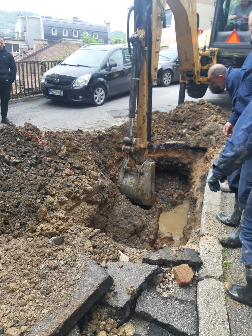 Služba za održavanje vodovodne mreže i objekata: POPRAVKE KVAROVA NA VODOVODNOJ MREŽI
