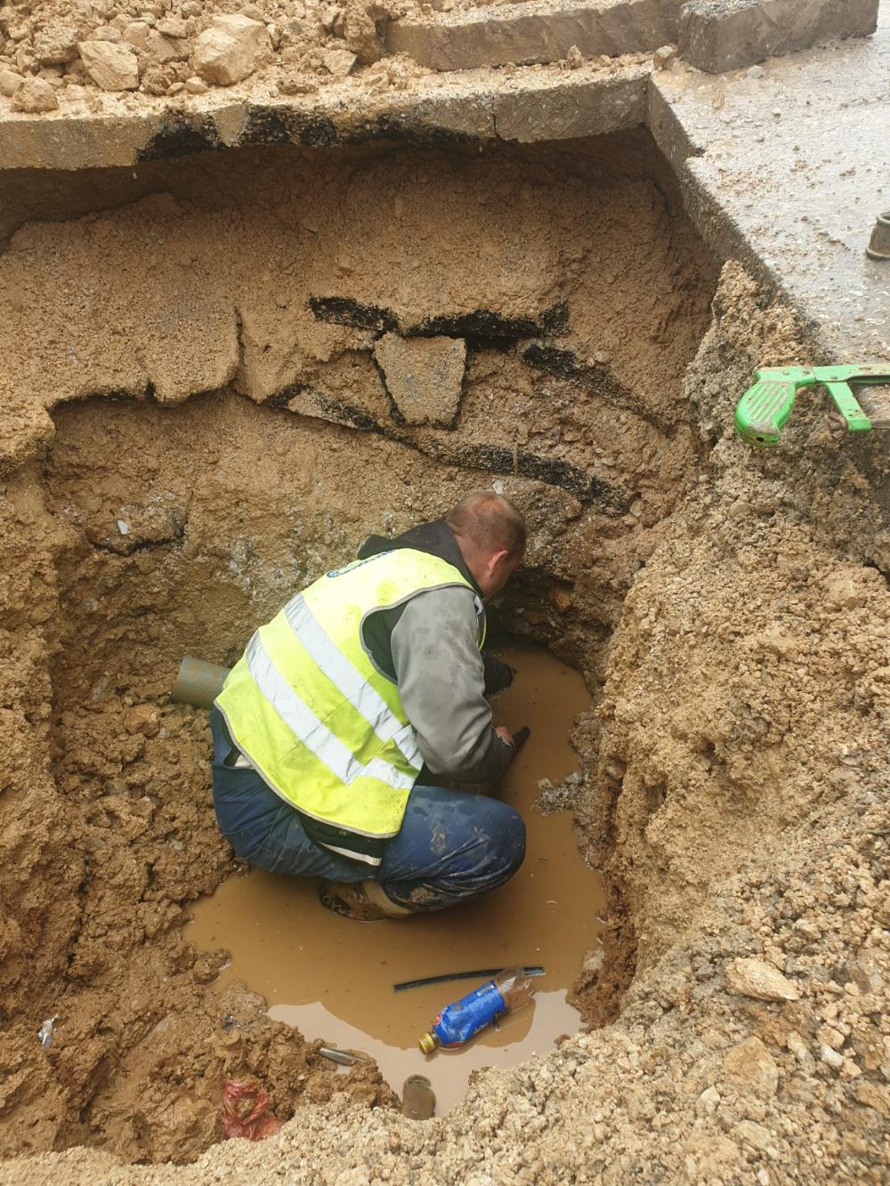 Služba za održavanje vodovodne mreže i objekata: POPRAVKE KVAROVA NA VODOVODNOJ MREŽI
