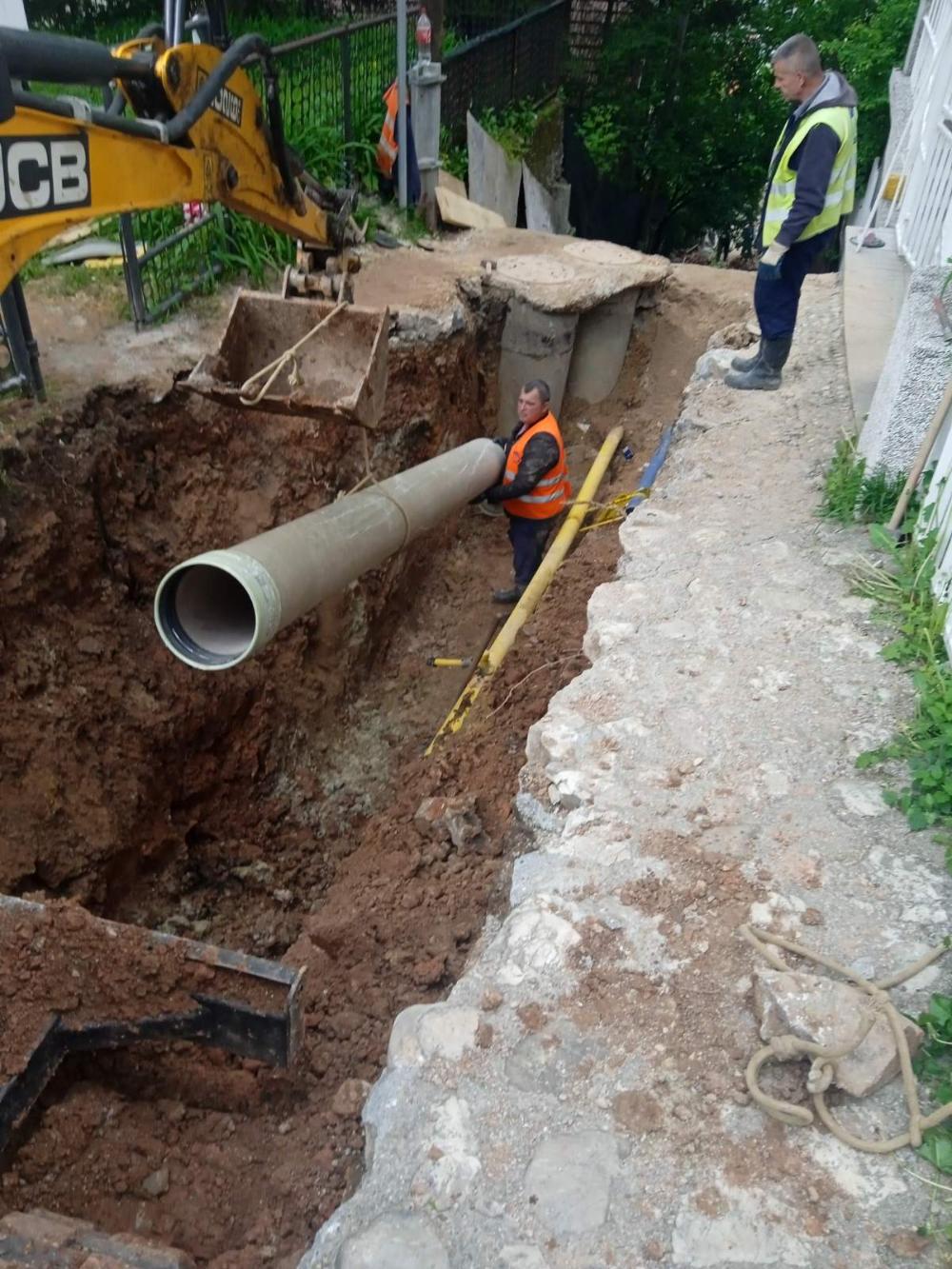 Služba održavanja kanalizacione mreže i objekata: RADOVI NA KANALIZACIONOJ MREŽI