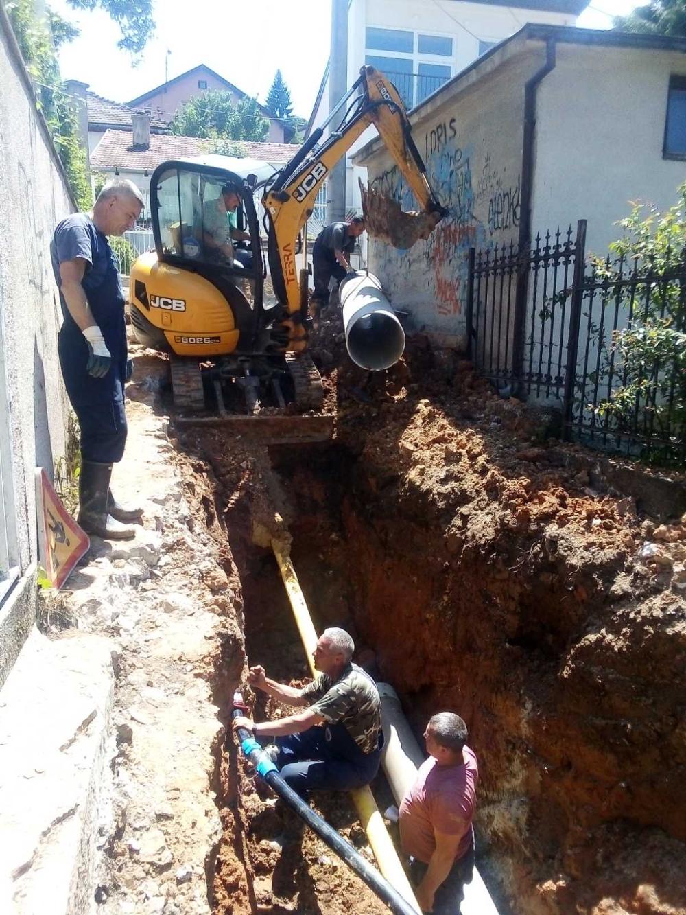 Služba održavanja kanalizacione mreže i objekata: RADOVI NA KANALIZACIONOJ MREŽI