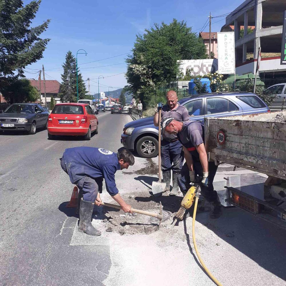 Služba održavanja kanalizacione mreže i objekata: RADOVI NA KANALIZACIONOJ MREŽI