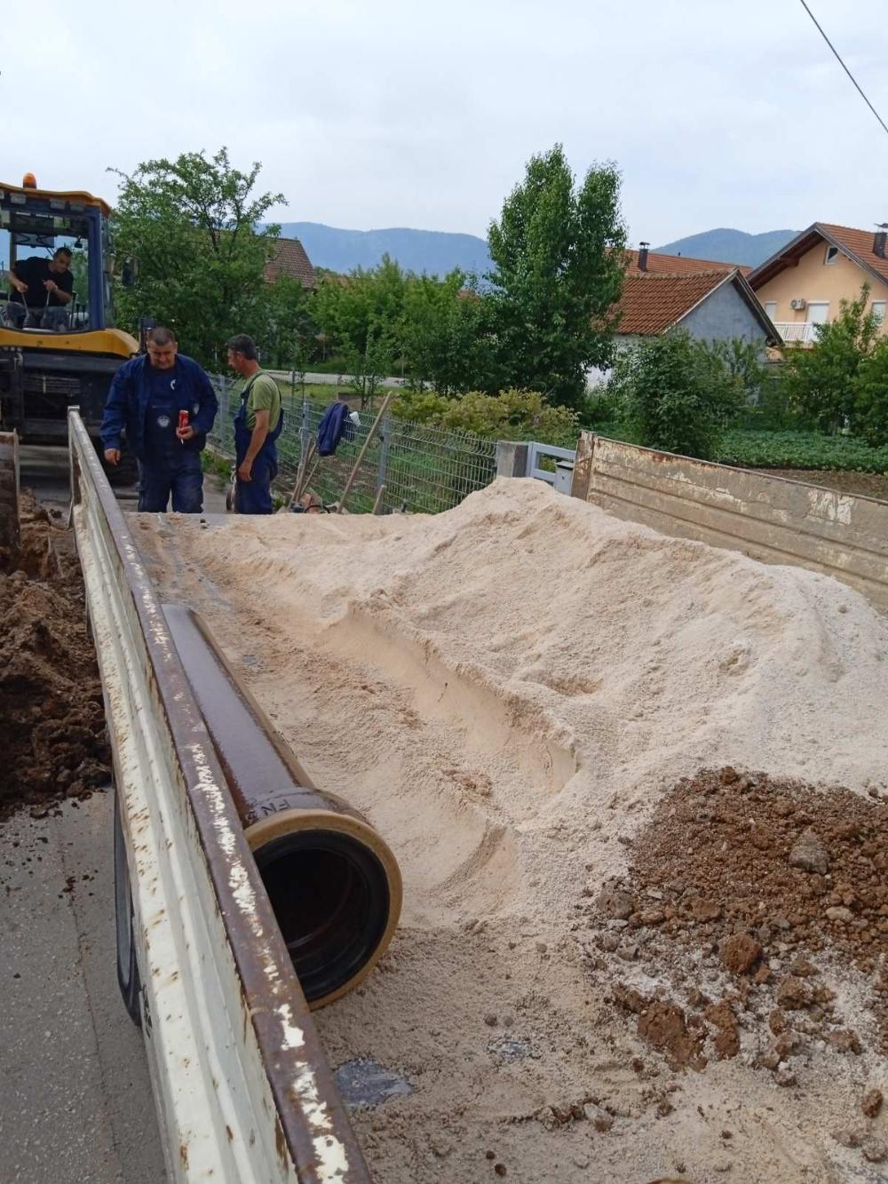 Služba održavanja kanalizacione mreže i objekata: RADOVI NA KANALIZACIONOJ MREŽI