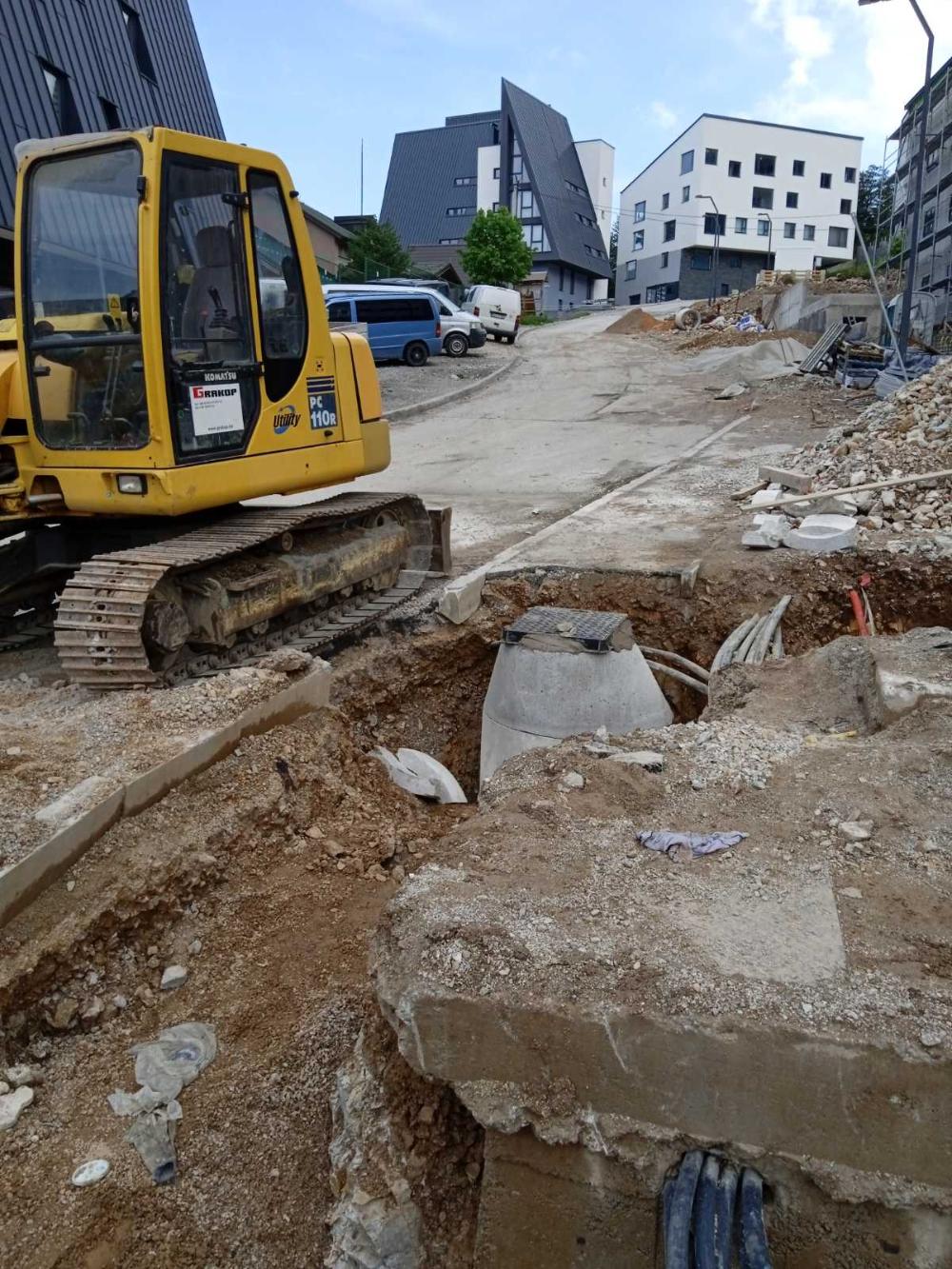 Služba održavanja kanalizacione mreže i objekata: RADOVI NA KANALIZACIONOJ MREŽI