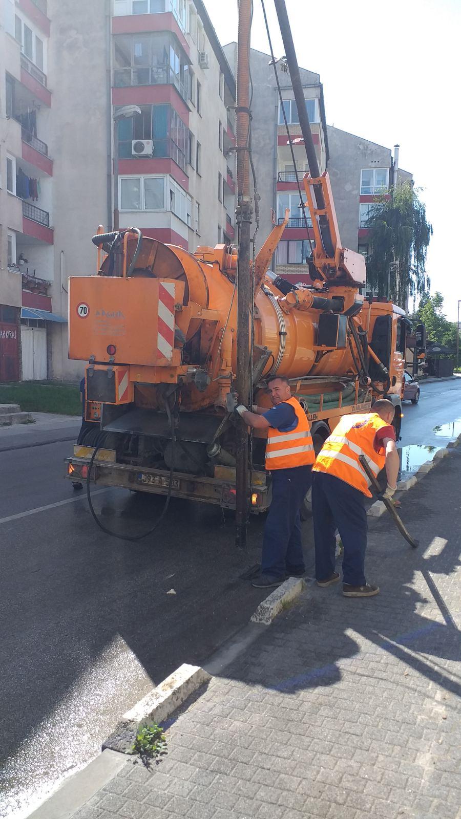 Služba održavanja kanalizacione mreže i objekata: RADOVI NA KANALIZACIONOJ MREŽI