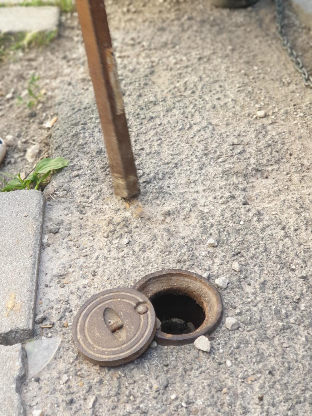 Služba za održavanje vodovodne mreže i objekata:  RADOVI NA VODOVODNOJ MREŽI