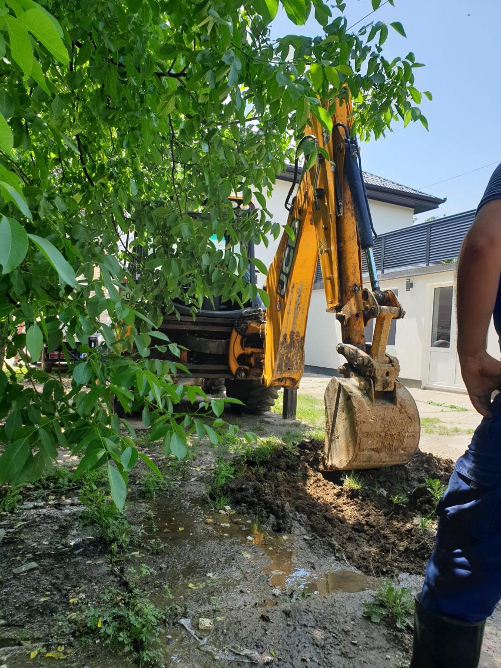 Služba za održavanje vodovodne mreže i objekata:  RADOVI NA VODOVODNOJ MREŽI