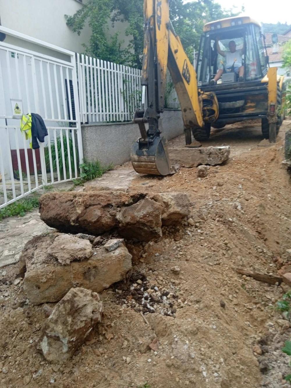 Služba održavanja kanalizacione mreže i objekata: RADOVI NA KANALIZACIONOJ MREŽI